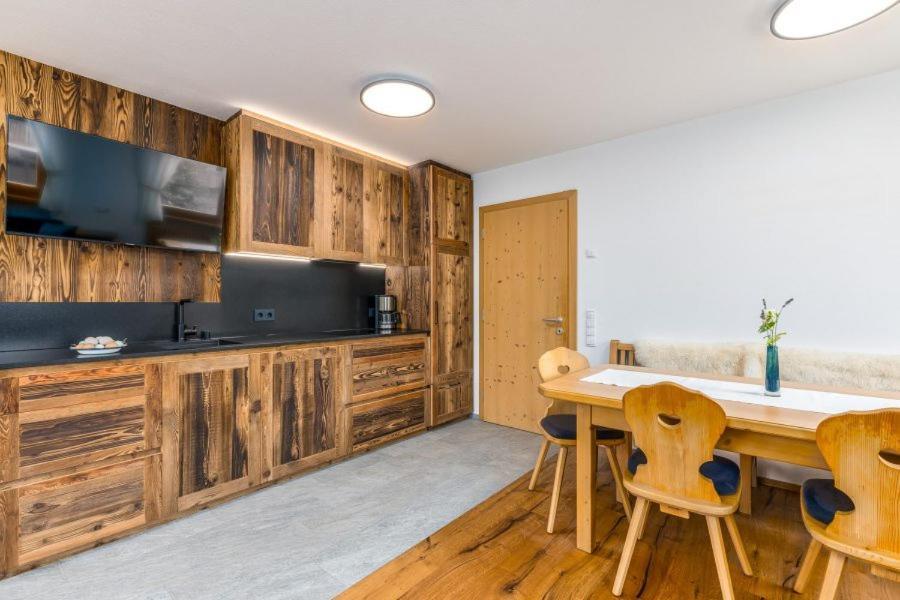 Ferienwohnung Mair Am Bach ブルーニコ エクステリア 写真