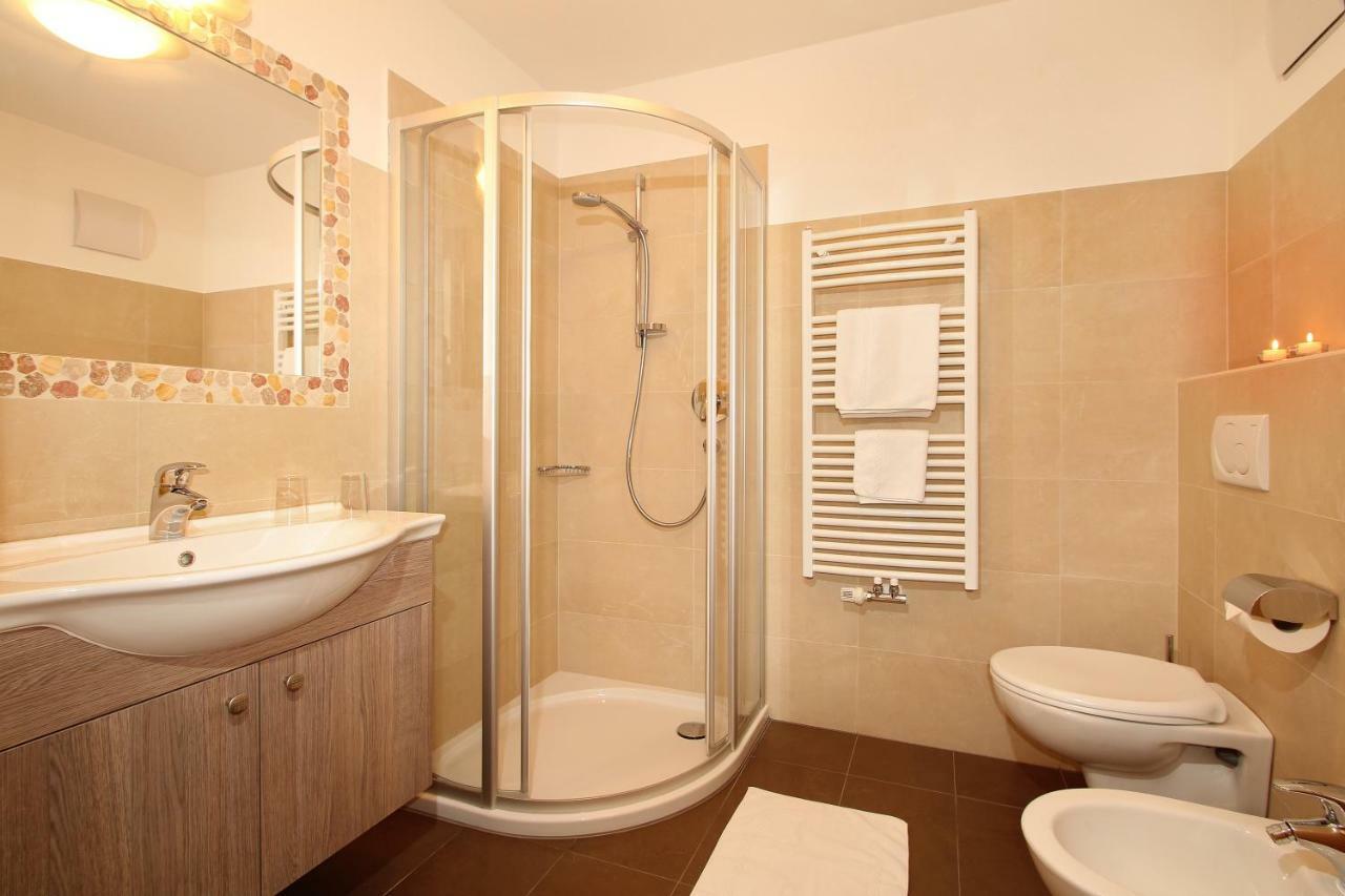 Ferienwohnung Mair Am Bach ブルーニコ エクステリア 写真