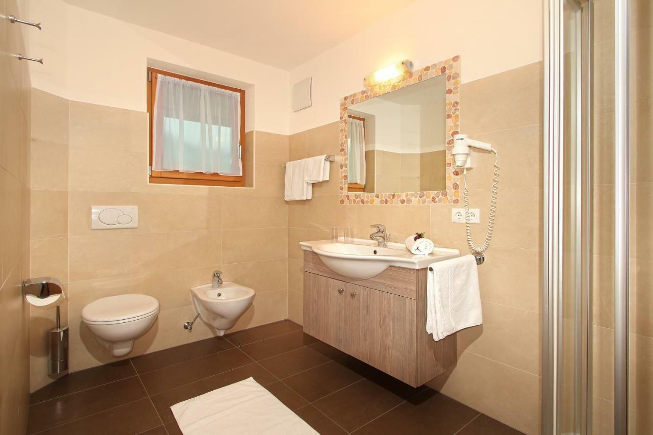 Ferienwohnung Mair Am Bach ブルーニコ エクステリア 写真